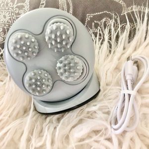 COMFIER Cordless Short Hair Head/Pet Massager & Charging Station + Cable